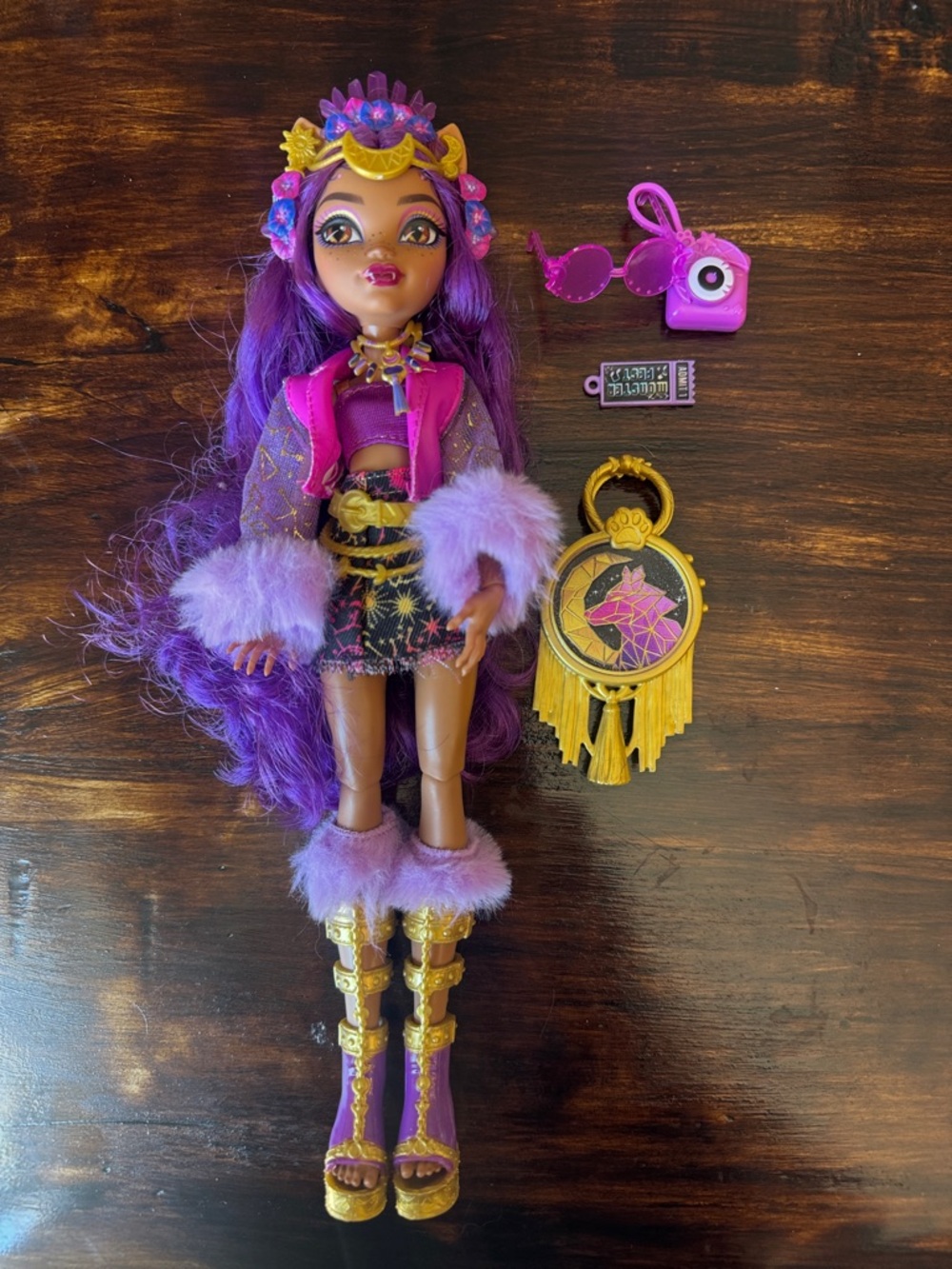 Clawdeen Wolf Moster High Doll - Picture 3 of 5